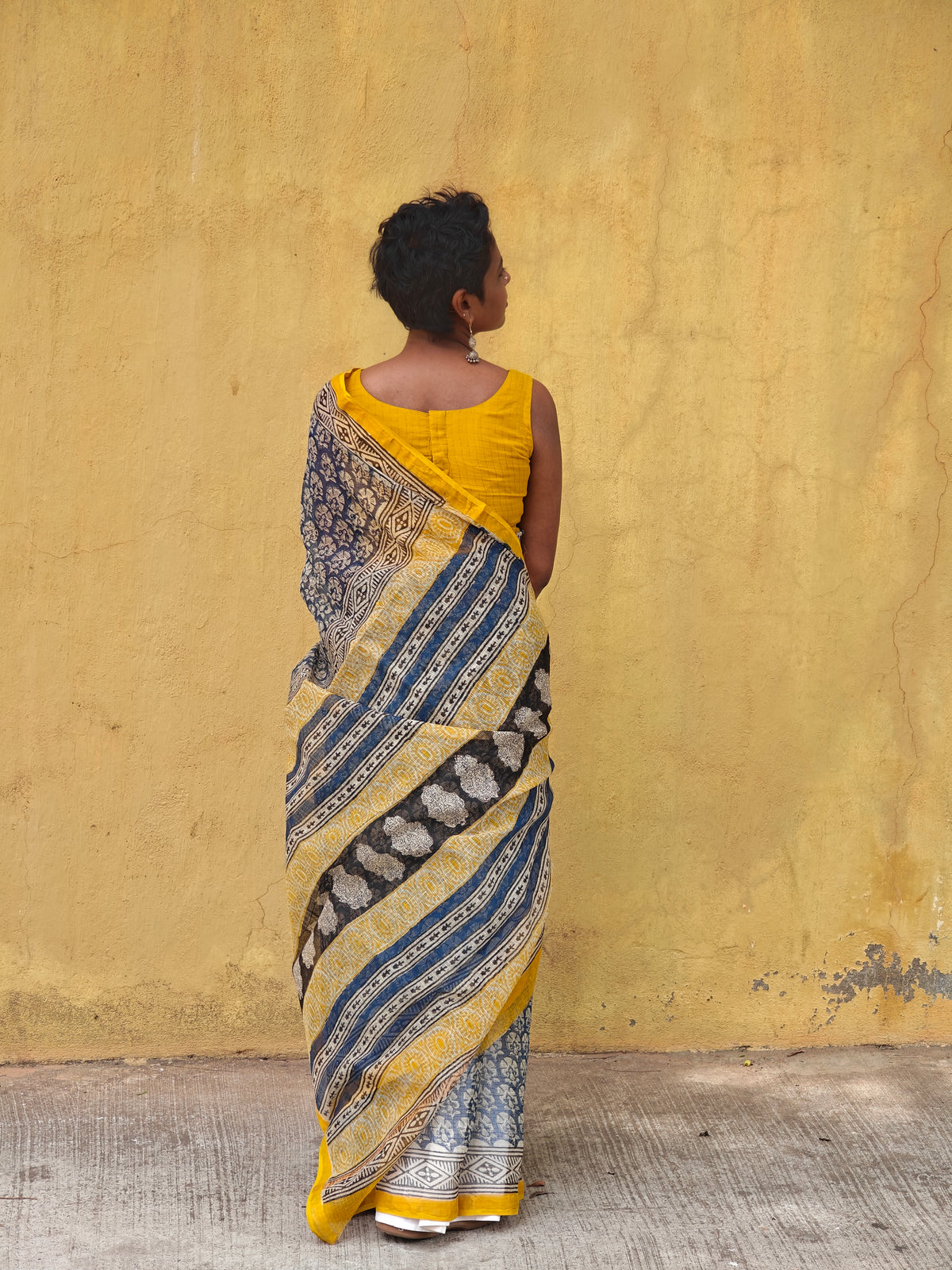 Nila -Mustard border