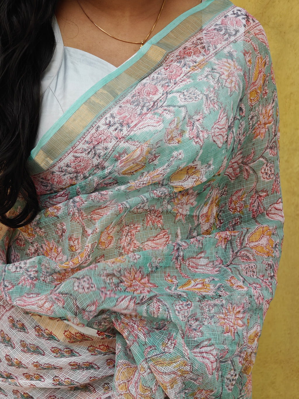 Nila - Teal border