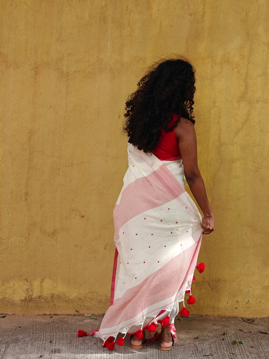 Tara - Red